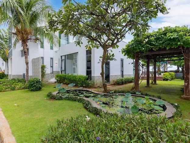 Villa D6 Private - In Gret Location Front Of The Sea Vung Tau