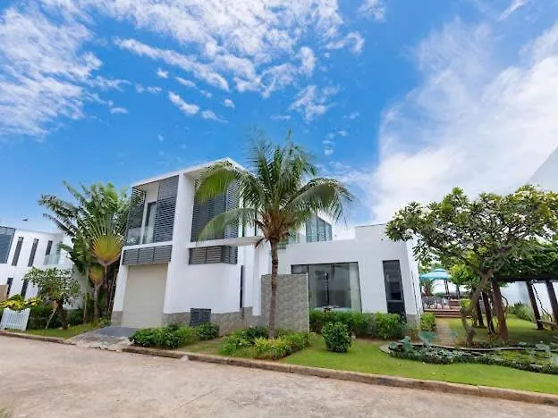 Villa D6 Private - In Gret Location Front Of The Sea Vung Tau 0*,